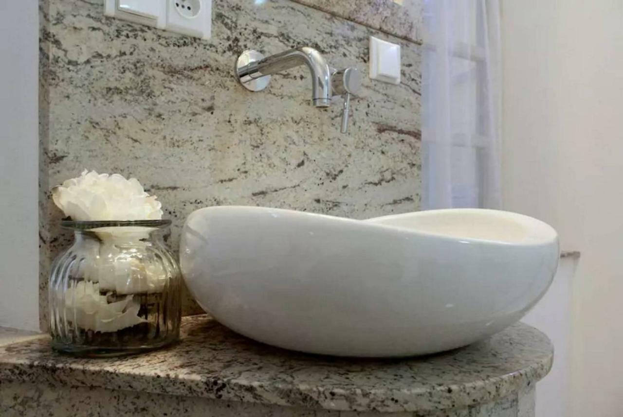 פראג Quiet Apartment In The Heart Of Old Town Centre מראה חיצוני תמונה