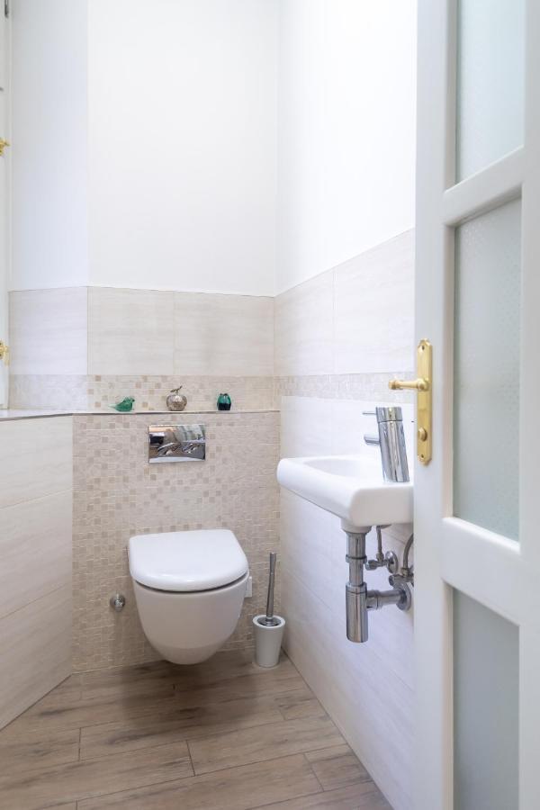 פראג Quiet Apartment In The Heart Of Old Town Centre מראה חיצוני תמונה